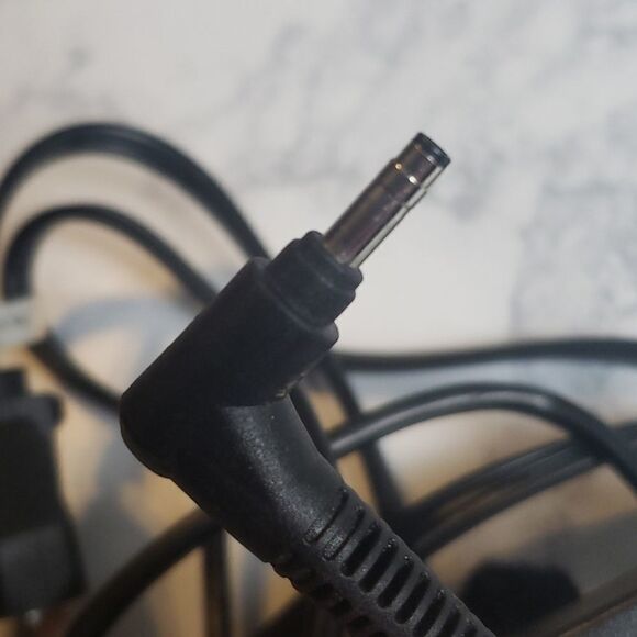 HP Charger  - Picture 3 of 3